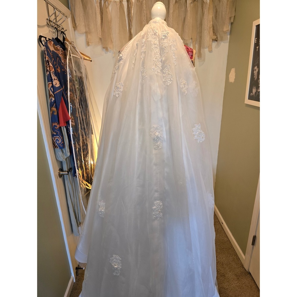 White Cathedral Length Bridal Veil Organza Floral Lace Applique Pearl Rosette